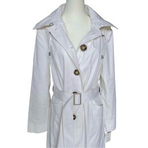 MICHAEL KORS LIGHTWEIGHT MAC / TRENCHCOAT. WHITE. SIZE M.